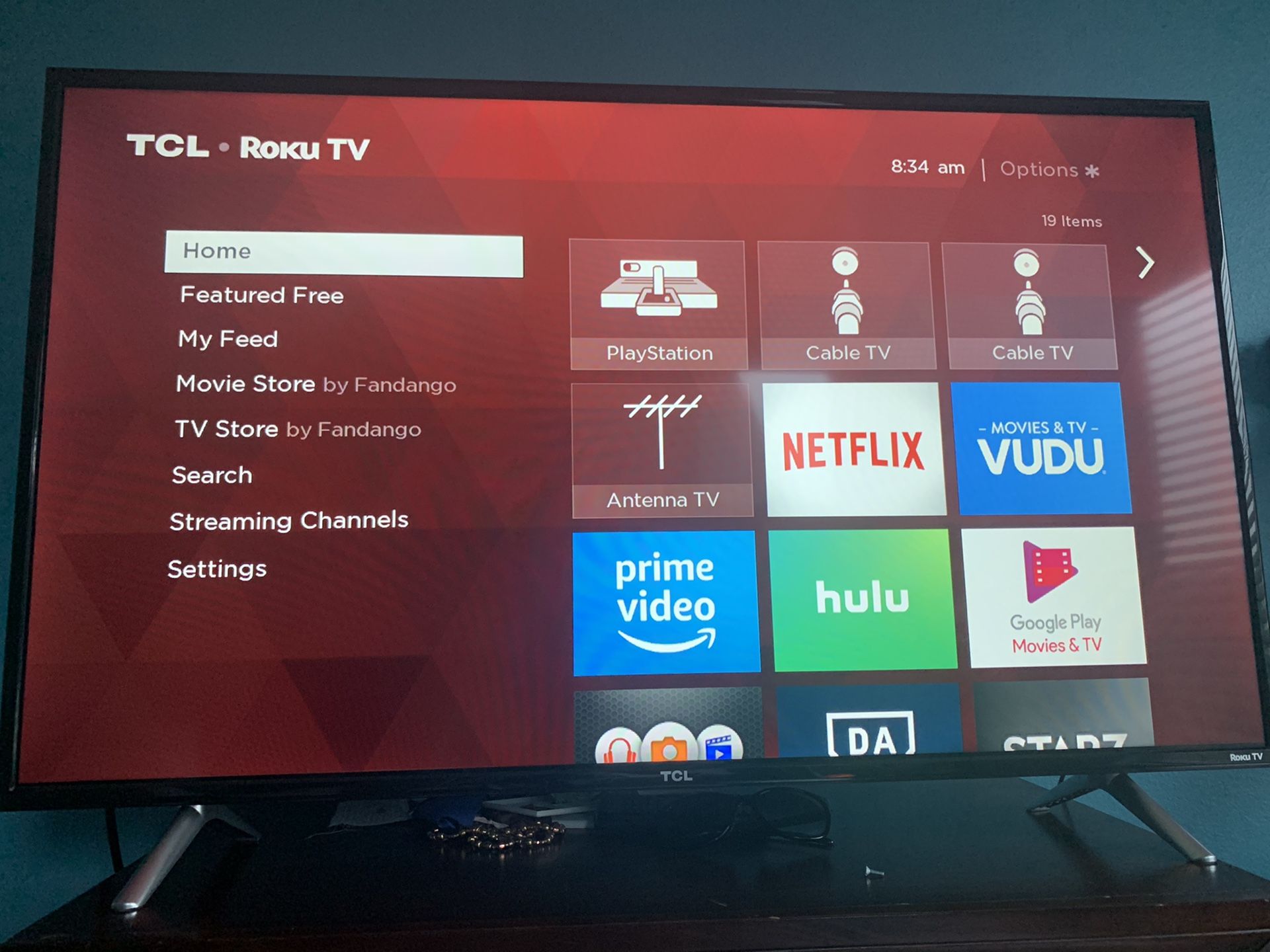 TCL 43in Roku 1080p smart tv Like New