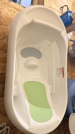 Hopscotch Lane 3-in-1 Rigid Baby Bathtub, designed to grow with a child from newborn to toddler stages.
