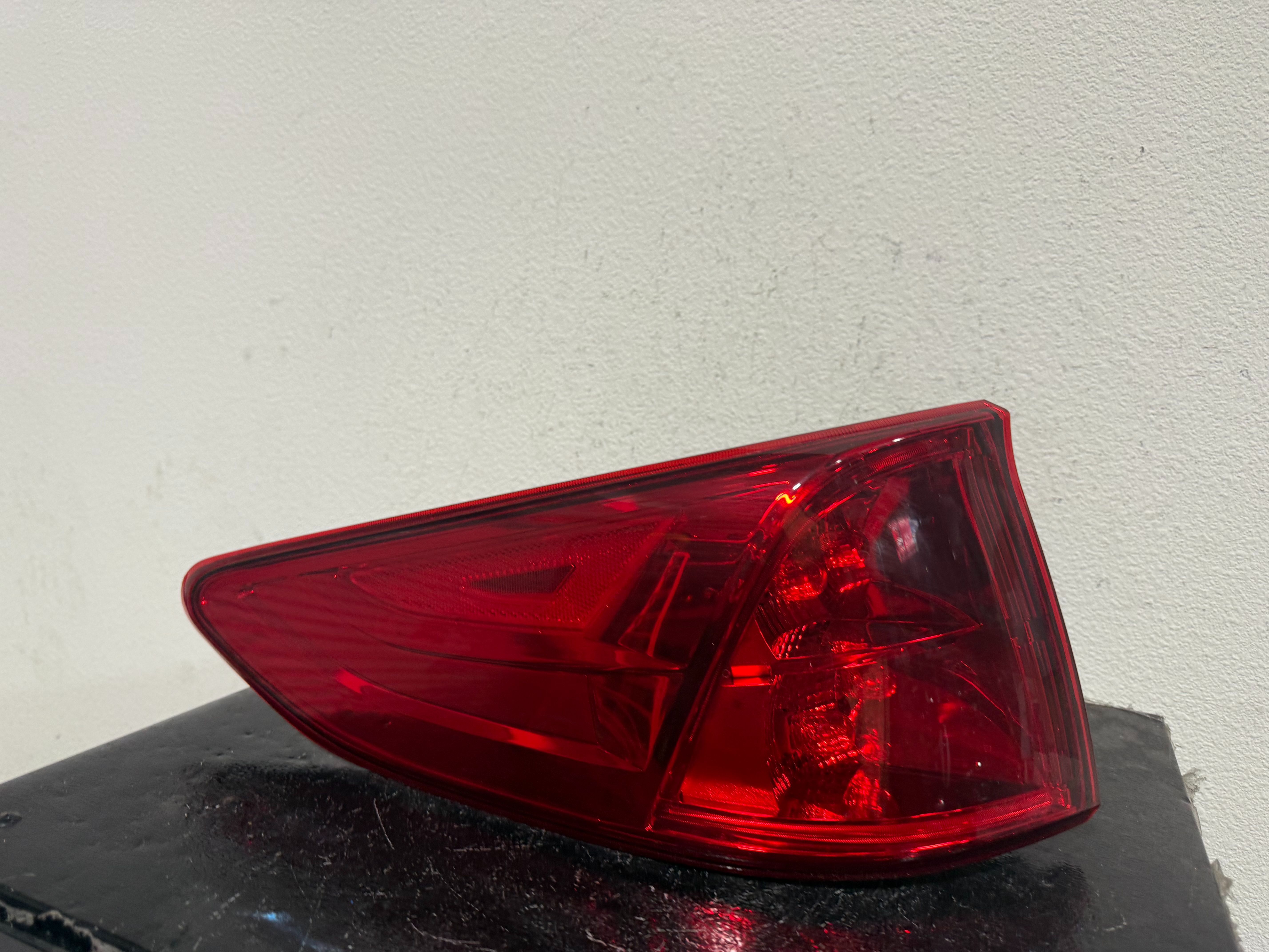 HONDA ODYSSEY LEFT TAILLIGHT 2020