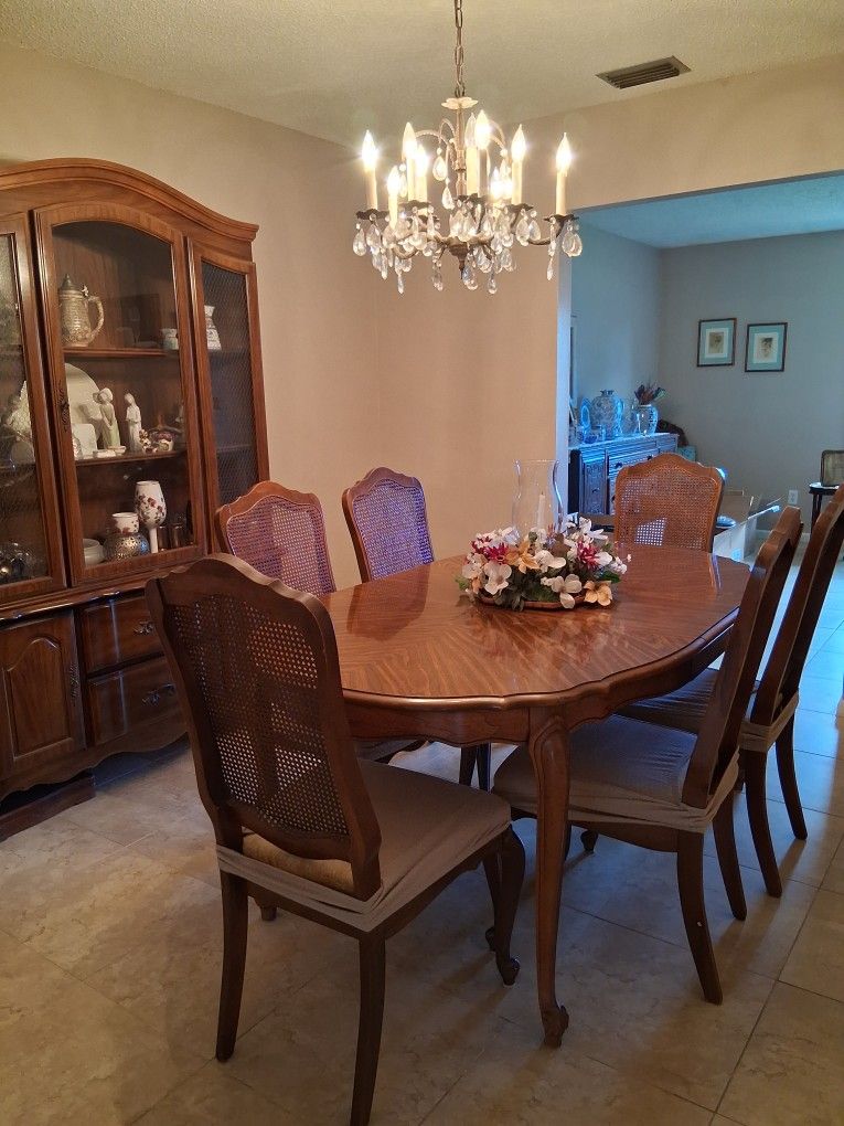 Dining Room Table Set w/ China Hutch