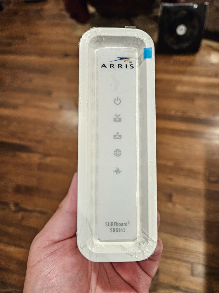 Barely Used Arris Surfboard SB6141 Modem 