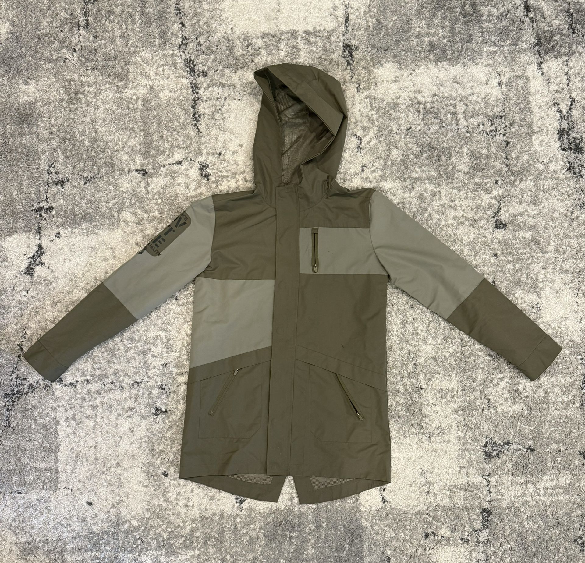 Boys Epic Threads Hooded water resistant raincoat Size Medium