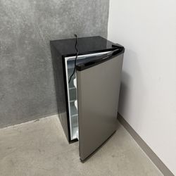Frigidaire Mini Fridge - Like New 