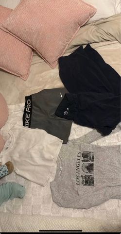 Name brand clothing girls/womens!