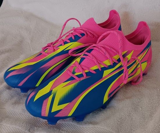 Puma Ultra Ultimate Energy Football/Soccer Cleats