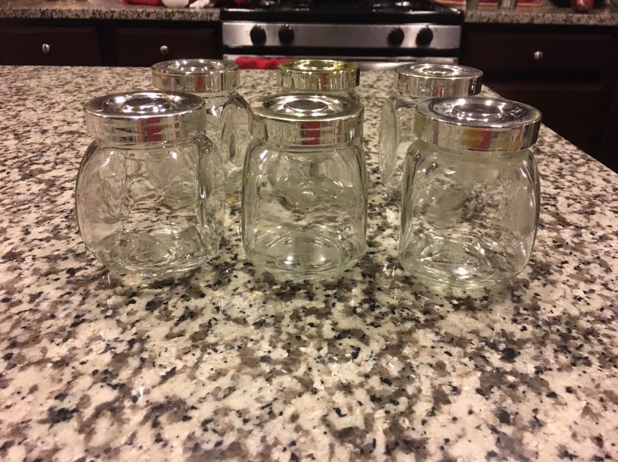 Small glass spice containers (6)
