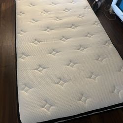 Twin/Full Bed Mattess