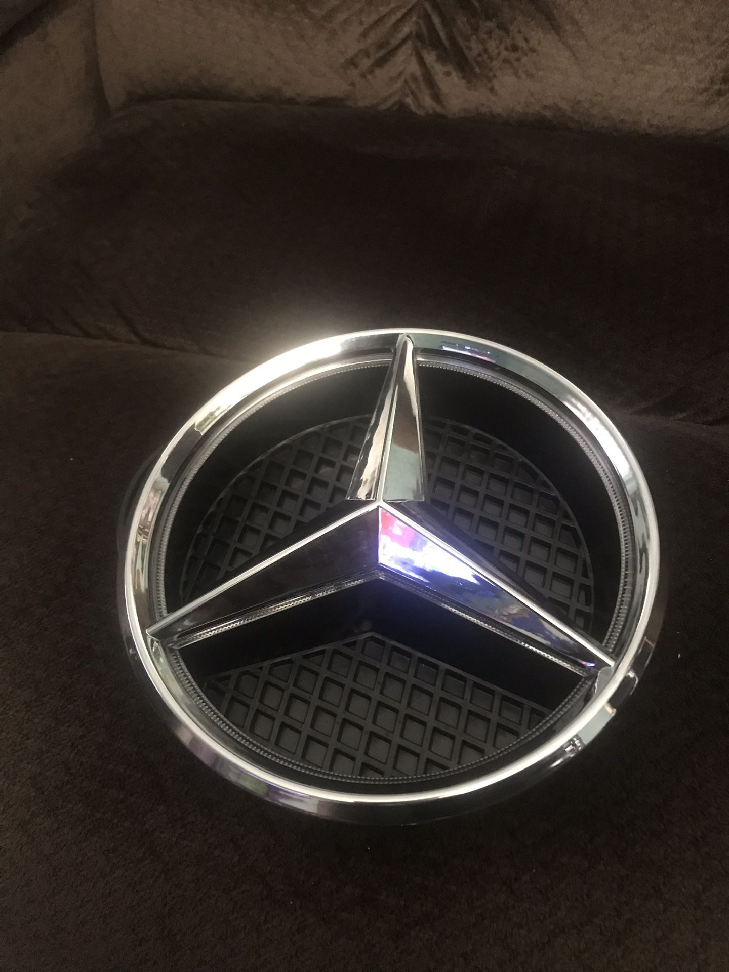 Mercedes Illuminated LED Light front grill Emblem