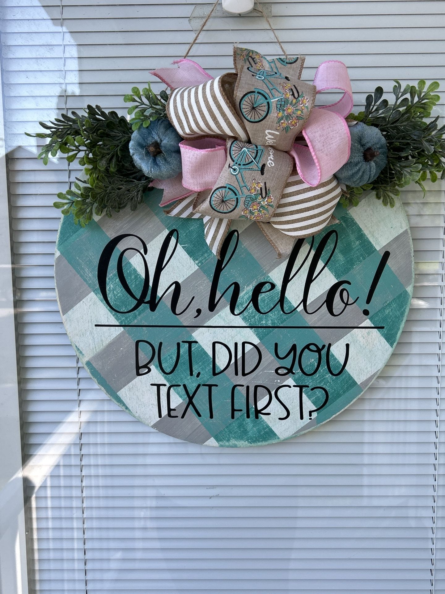 Double Sided Door Hanger With Removable Bows