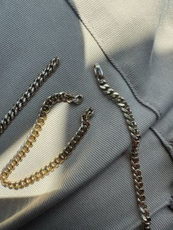 14k Gold chain broken
