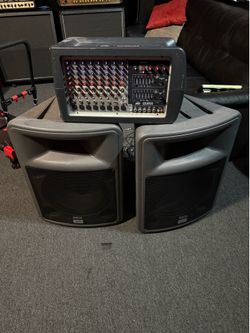 Peavy PR15 PA System with Mixer