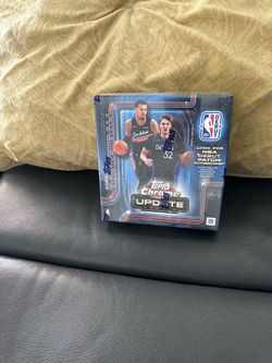 2025-26 Topps Chrome updated series basketball Mega Box