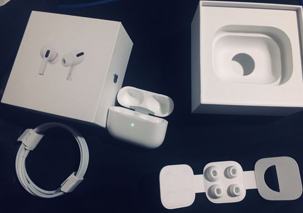 100% Authentic Apple Airpod PRO, 3rd third version, charger only. for