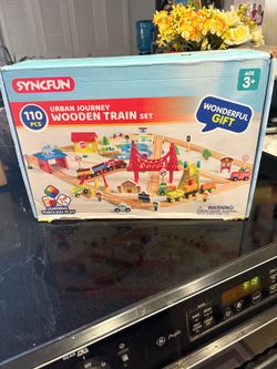 SYNCFUN new 110 PCS wooden train set