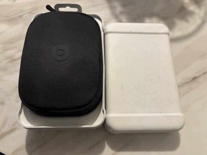Brand New Solo Beats With Noise Cancellation