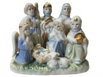 FIGURINE Vintage Porcelain Nativity Scene Figurine Set
