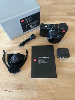 Leica D-Lux 7 Compact Camera Black