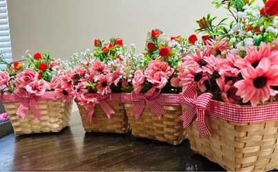 Strawberry shortcake theme center pieces