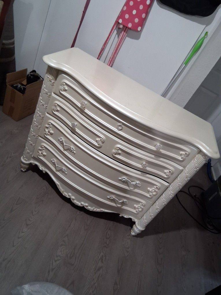 A Mint Condition Antique Dresser All Original