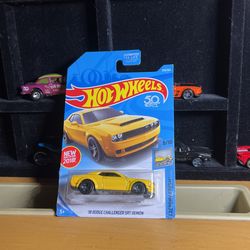 18 Dodge Challenger Srt Demon Hot Wheels