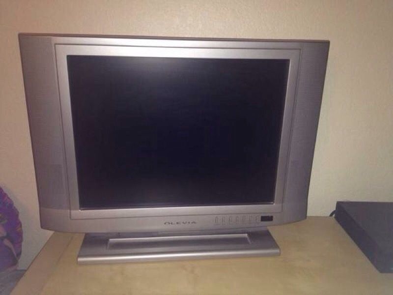 Olevia LT20S 20-inch Flat Panel LCD TV
