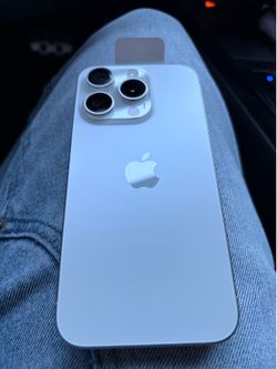 White iPhone 15 Pro 128GB