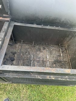 Smoker/Chicken Cooker Pit