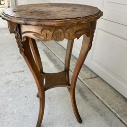 Antique vintage wooden round table 