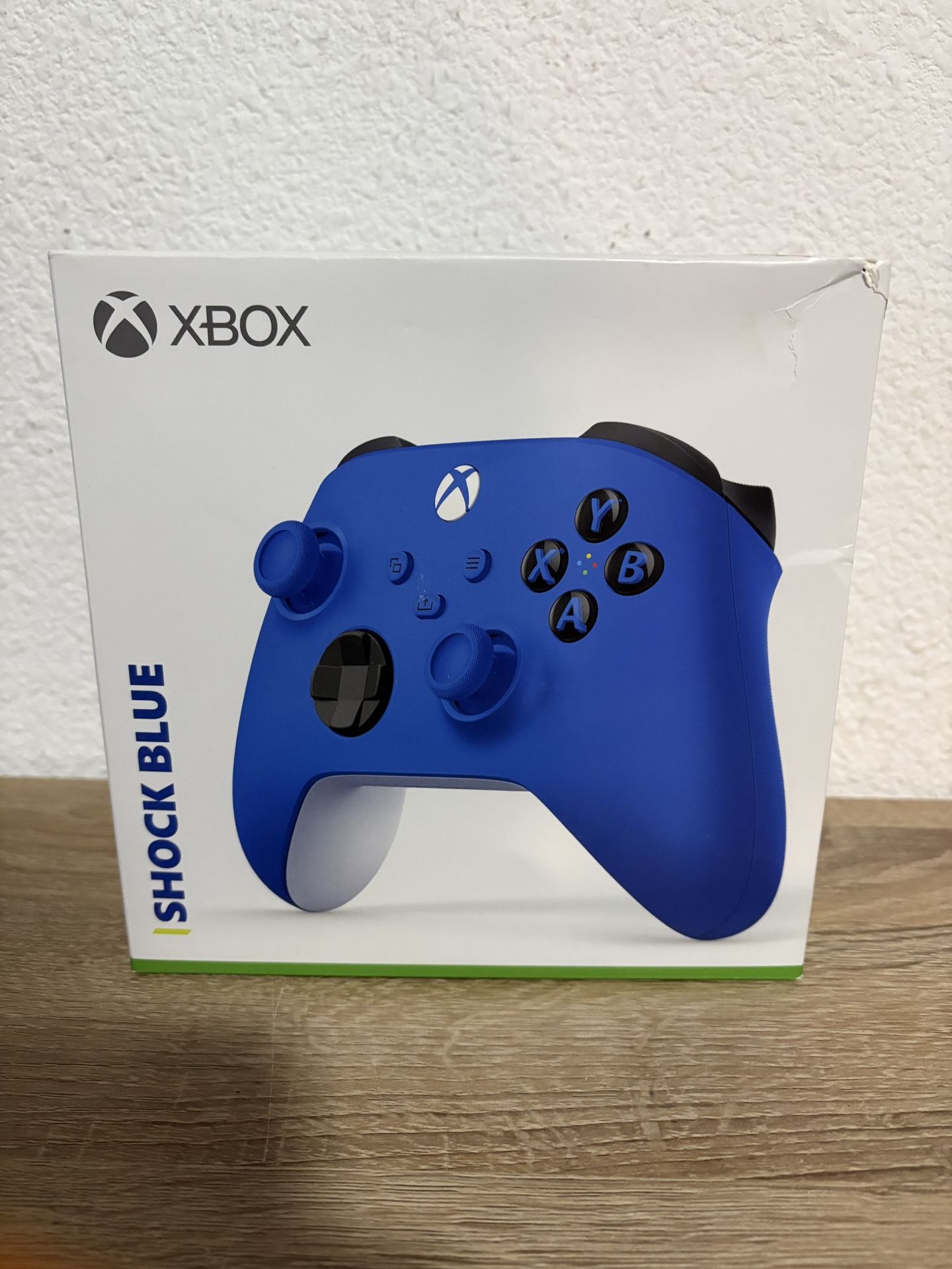 Microsoft Xbox Wireless Controller Shock Blue - Wireless And Bluetooth Connectiv
