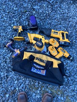 DeWalt 18V Tool Set – Drill, Sawzall, Circular Saw + 4 Batteries & Bag
