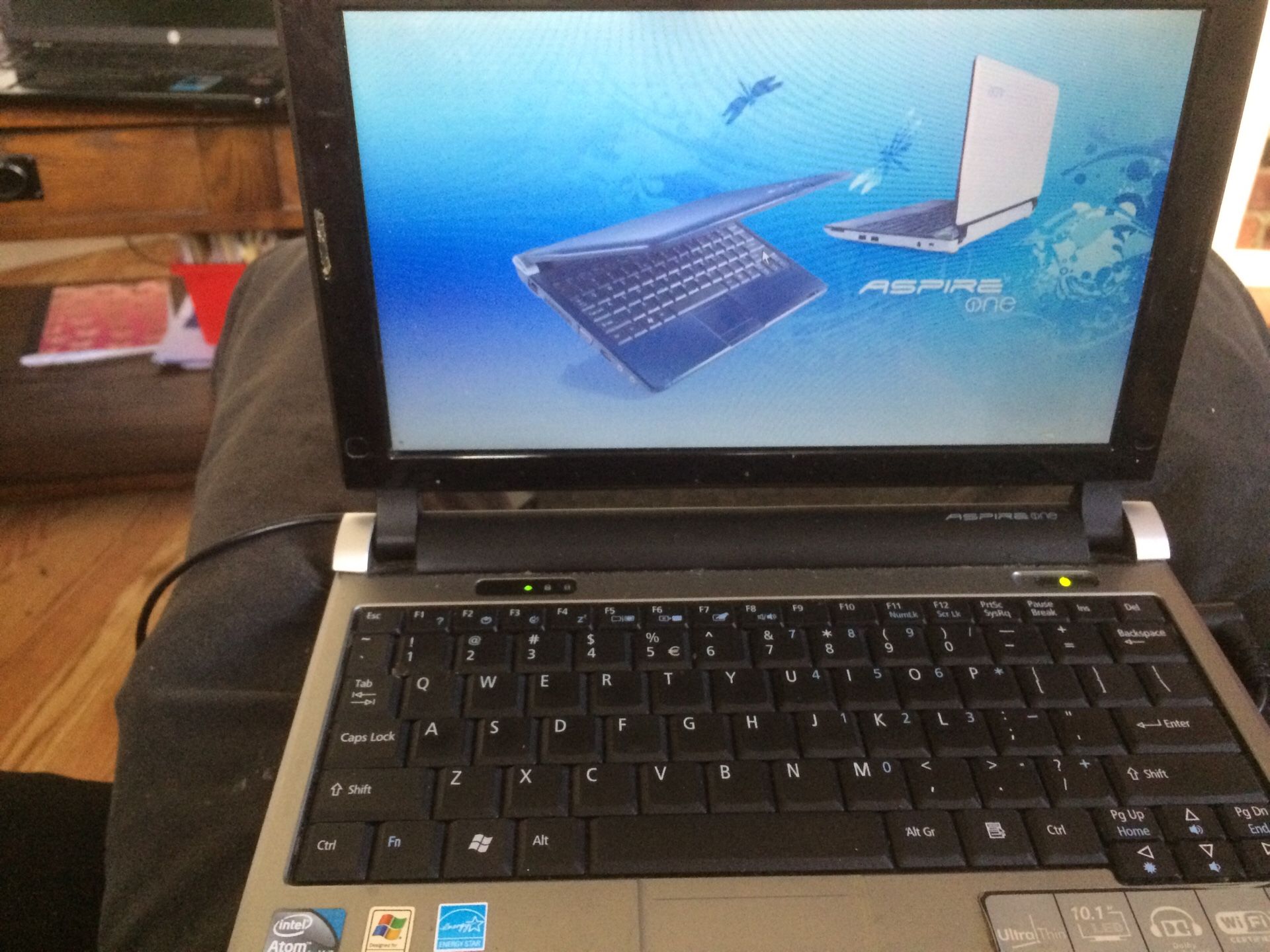 Acer aspire one