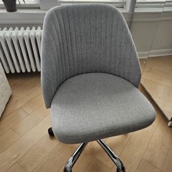 Sweetcrisp Grey Chair
