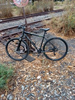 Specialized Quick CX Hybrid Bike