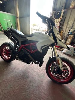 2018 Ducati Street Bike