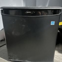 Mini Fridge 