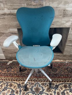 Herman Miller Mirra 2