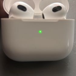 AirPod 3 Mint Condition 