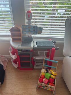 Little Tikes shop and learn play set