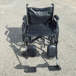 ADULT WIDE DRIVE WHEELCHAIR. 