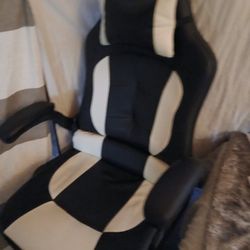 Nice Gaming Chair