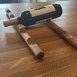 NEW: HANDCRAFTED ACACIA WOOD WINE BOTTLE HOLDER