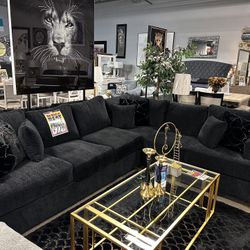 Beautiful Sectional! $2099 🖤☎️✨ More Colors Available!