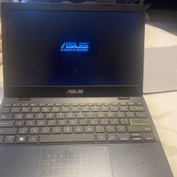 Asus Notebook Computer Win 10 Great Condition 