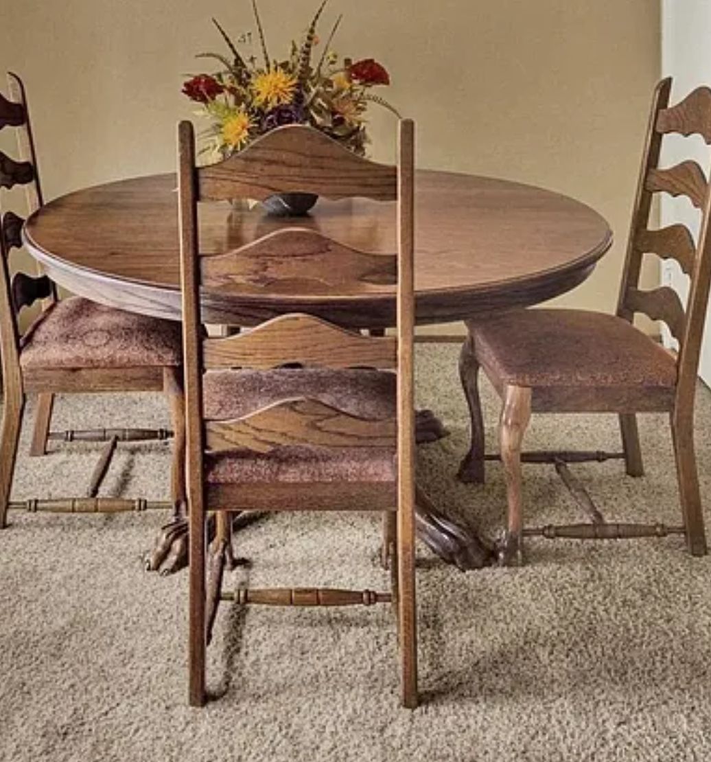 Table and 4 chairs need gone asap