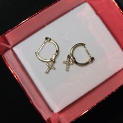 Gold And Diamond Earrings 