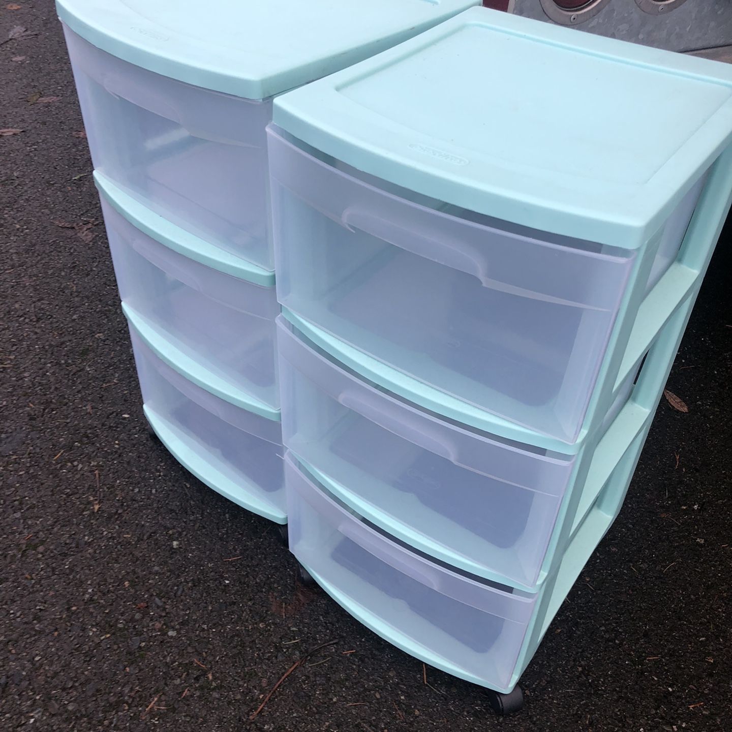 2 Rolling Rubbermaid Drawers for Sale in Kent, WA - OfferUp