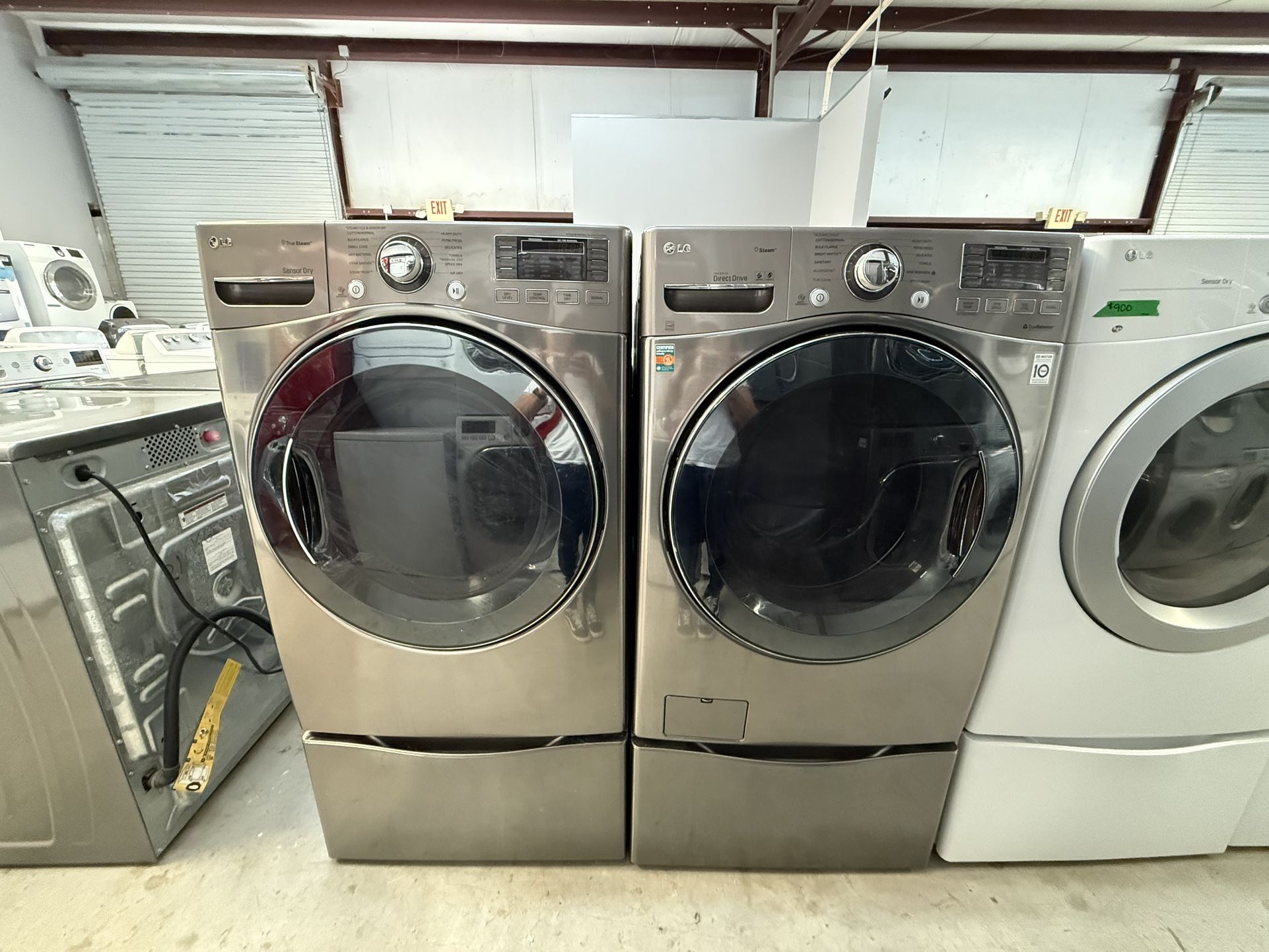 Deal LG Washer and Dryer set with Pedestal