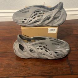 Yeezy Foam Rnnr Mx Granite Size 12