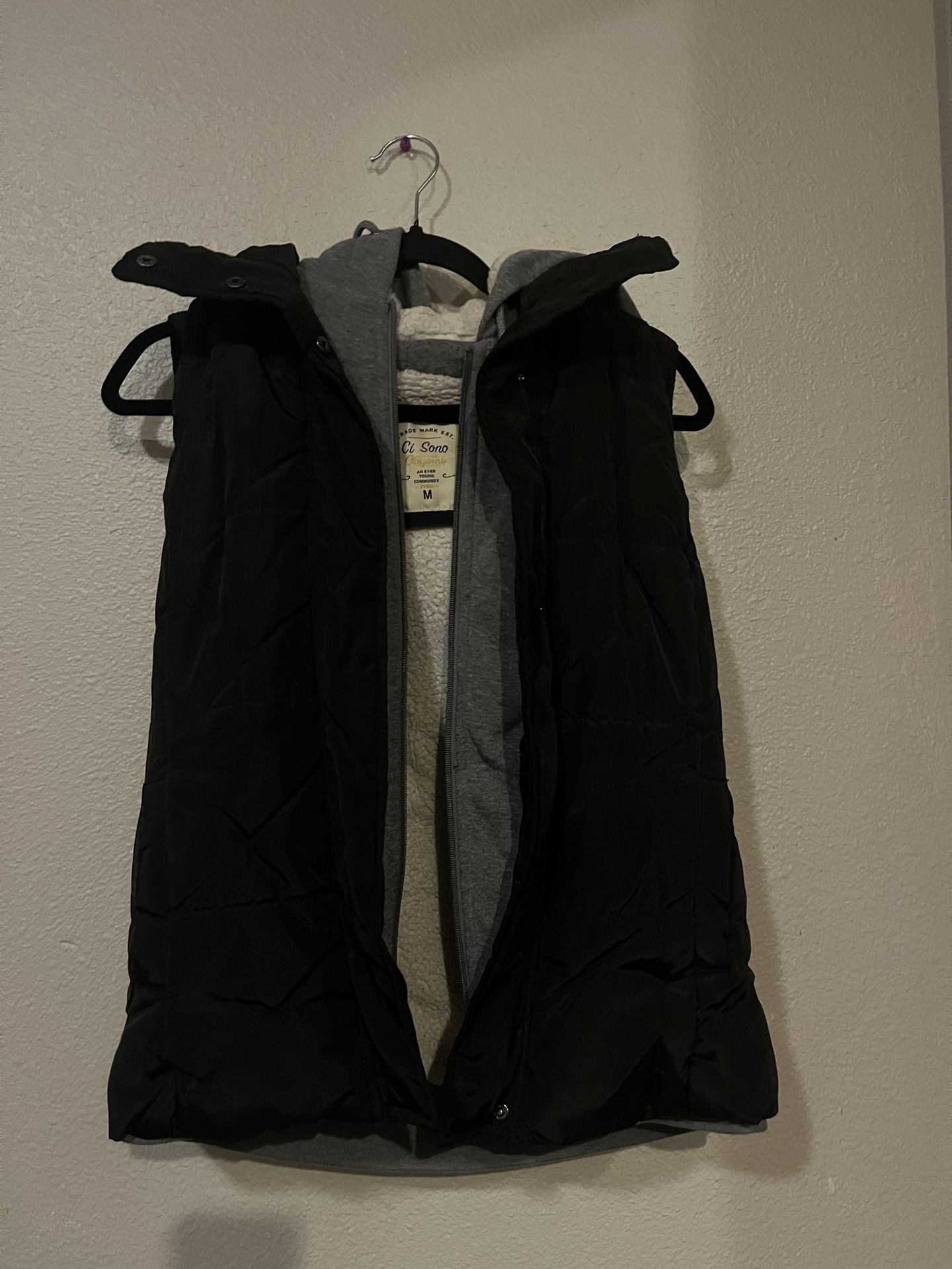 Black Double Layered Hooded Vest M
