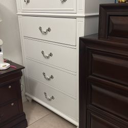 5 Drawers White Chest. $100